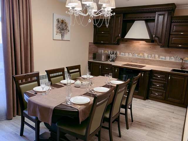 Виллы Hostynnyy Dvir Apartament Hotel Славское-43