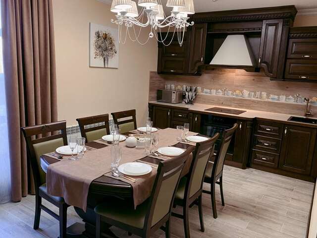 Виллы Hostynnyy Dvir Apartament Hotel Славское-11